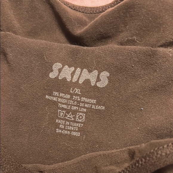 SKIMS shape wear - Picture 2 of 3
